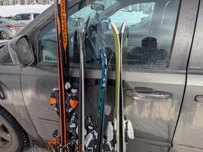 Vehicle Ski Bumper (Magnetic Rack)