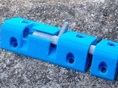 Small sliding bolt