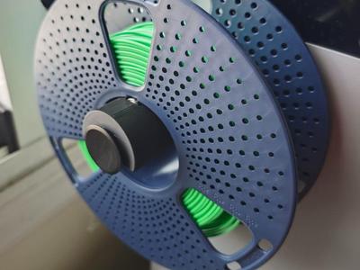 Bearing support for H2D spool holder