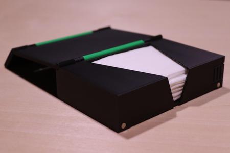 Portable Tissue Holder