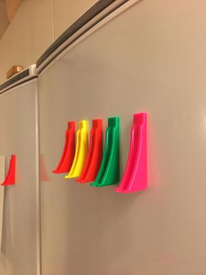 Tiffer - The Tick Remover Fridgemagnet.