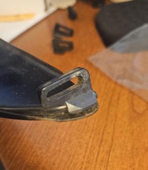 Sunroof Wind Deflector Arm Connection