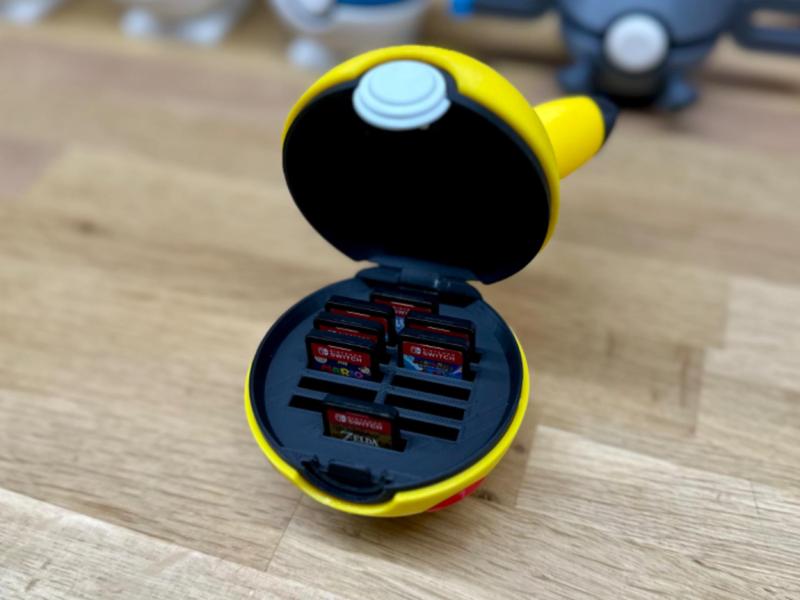 V2 Pokeball Nintendo Switch Cartridge Holder