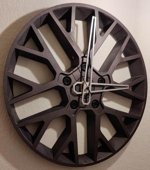992 Spyder Clock