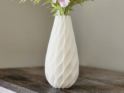 Serenity Vase 