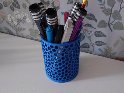 Voronoi Pencil Holder