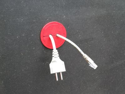 Semi-airtight cable entry