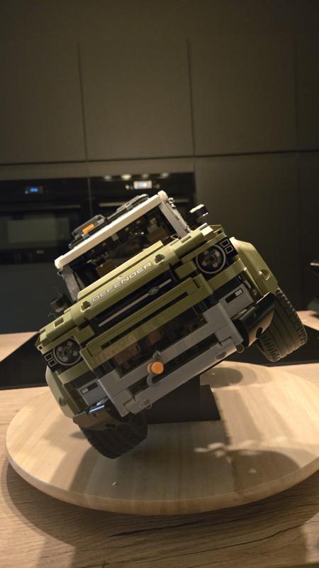 Lego defender stand 42110