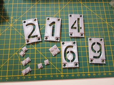 Combinable spray paint stencils