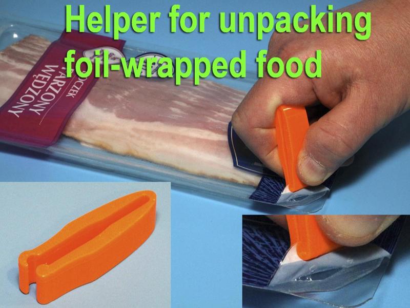 A helper for unpacking foil-wrapped food