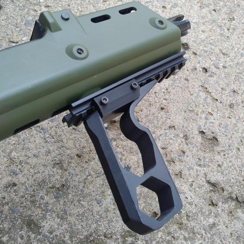 VERTICAL FORWARD GRIP ADU V4 2018