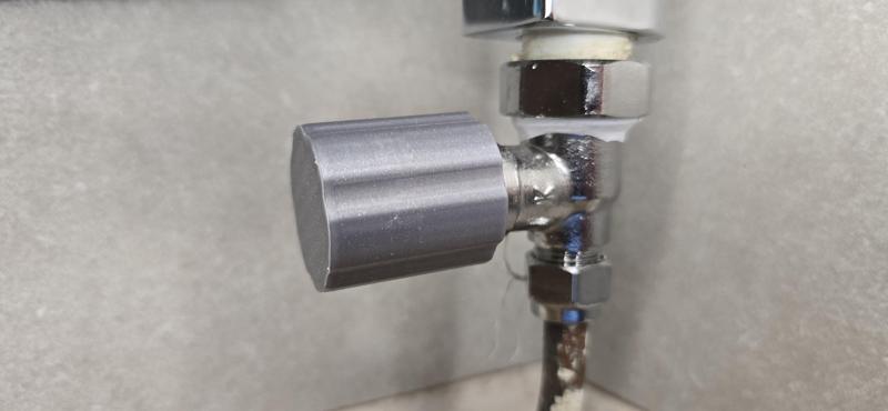 RADIATOR VALVE CAP