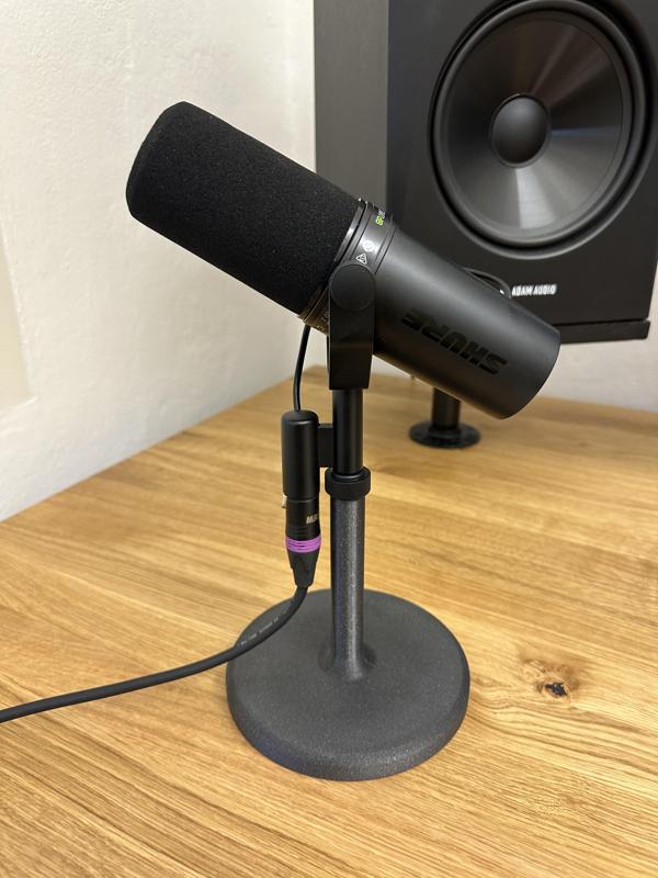 Mic stand for podcasts or video calls