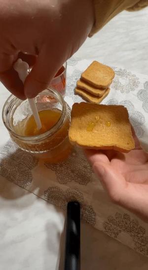 Honey tool