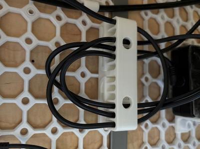 Rails for cables for underware/multiboard