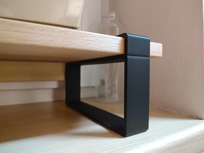 Legs on the shelf