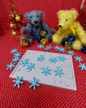 Snowflak Puzzle frame - Fit all the snowflakes in the frame