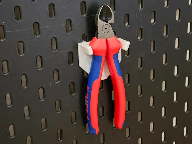 Pliers holder for IKEA Skadis (no supports)