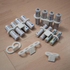 AA/AAA Battery Holder with charge indicator