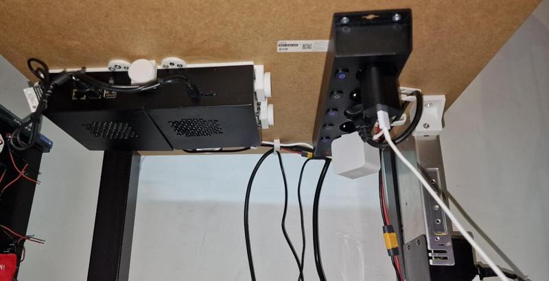 Ender 3 Pro Mainboard + Raspberry Pi B+ Case _ Fixed screws from fault in original files
