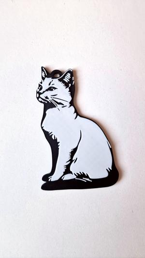 White cat keychain+magnet