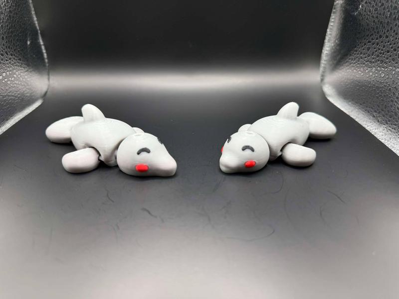 Cute Tiny Articulated Kawaii Dolphin (2 versions)