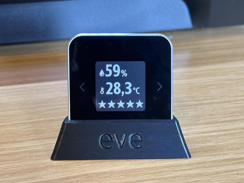 Eve Room stand