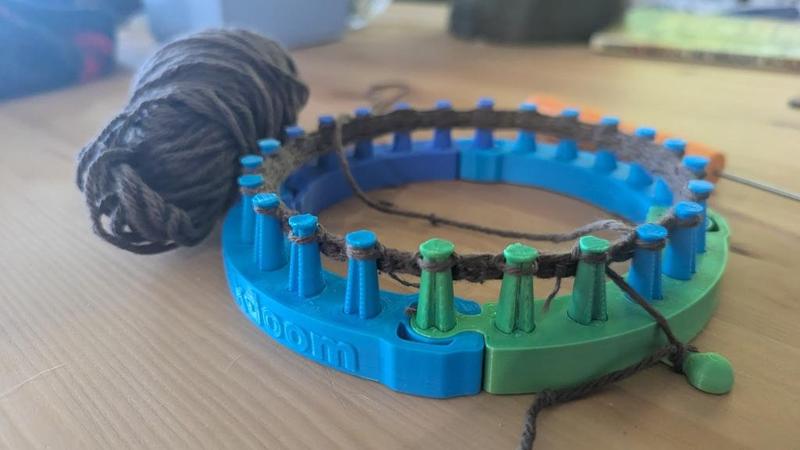 Break loom -- replaceable pins