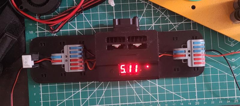 XL4016 buck converter case with fan and DIN mount