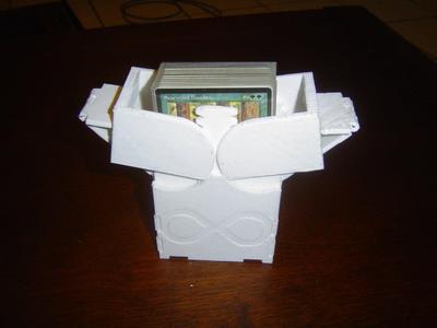  CCG deck box with geared pivoting lid