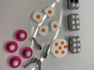 Dollhouse Accessories - Eggs, Fried Eggs, Cups and Spoons