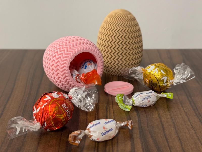 Zigzag Egg Container With Lid