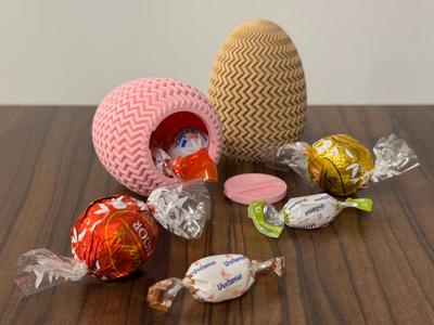 Zigzag Egg Container With Lid