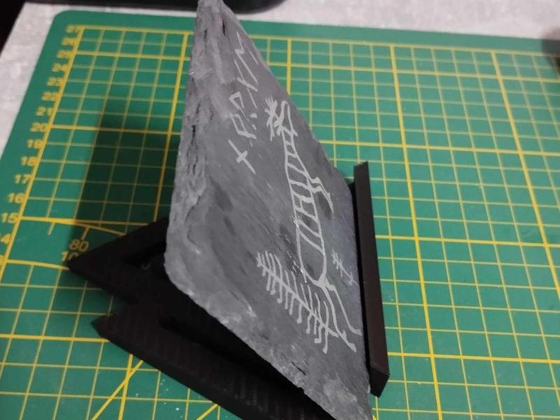 Small slate or photo frame stand