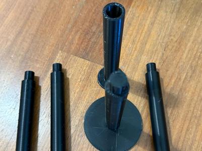 Table or shelf leg
