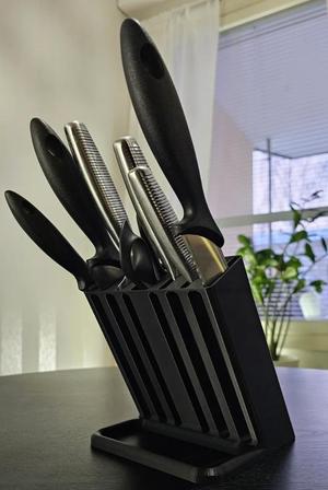 Knife stand for six knives and scissors
