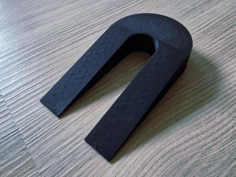 Doorstop "U" - Minimalism meets beauty