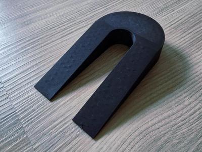 Doorstop "U" - Minimalism meets beauty
