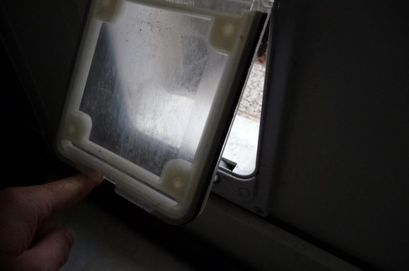 After-sales service for cat flap seal support