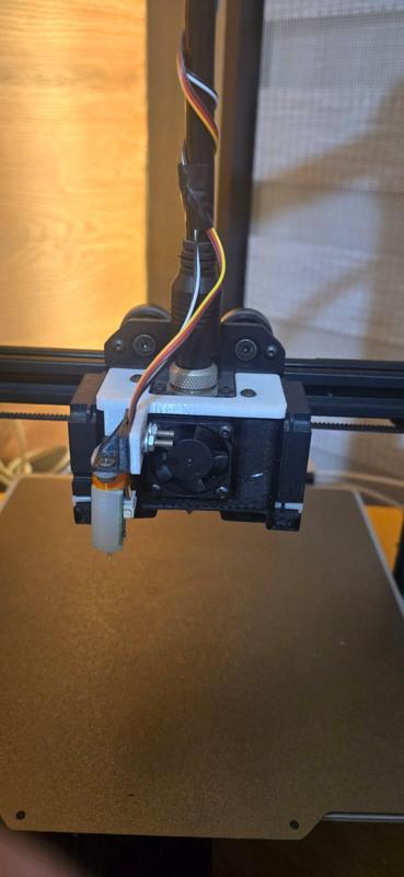 Adjustable BL-Touch sensor mount for Artillery Hornet - V2