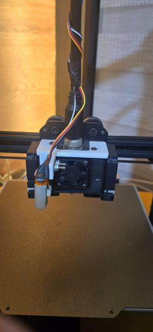 Adjustable BL-Touch sensor mount for Artillery Hornet - V2