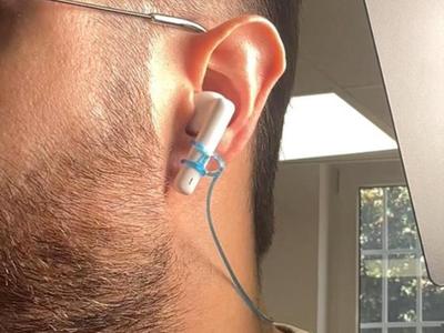 Wireless Earphone Holder | Happy Running