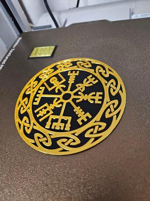 Vegvisir Crest