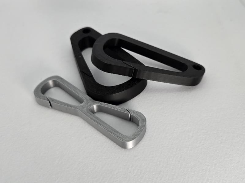 Simple, strong carabina and double clip 