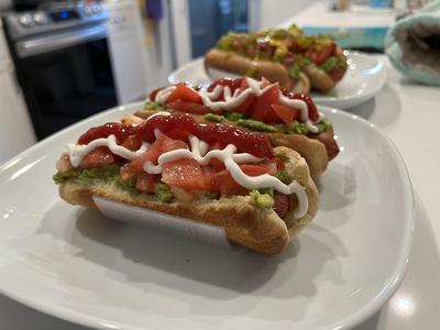 Minimal Dual Hotdog Holder