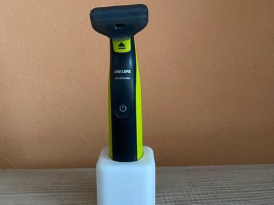 OneBlade Stand Modern