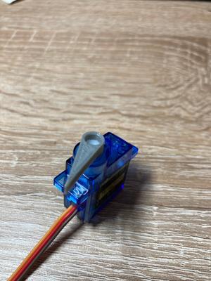 Sharp servo arm