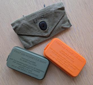 WW2 U.S FIRST AID PACKET