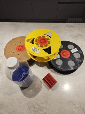 Spool drying filament insert