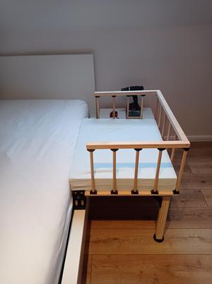 Side-island for bed